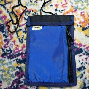VTG L.L. Bean Crossbody Travel Wallet Passport Hook Loop Zipper Pocket Belt